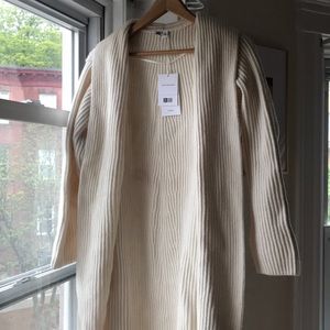 Uniqlo Lambswool cardigan